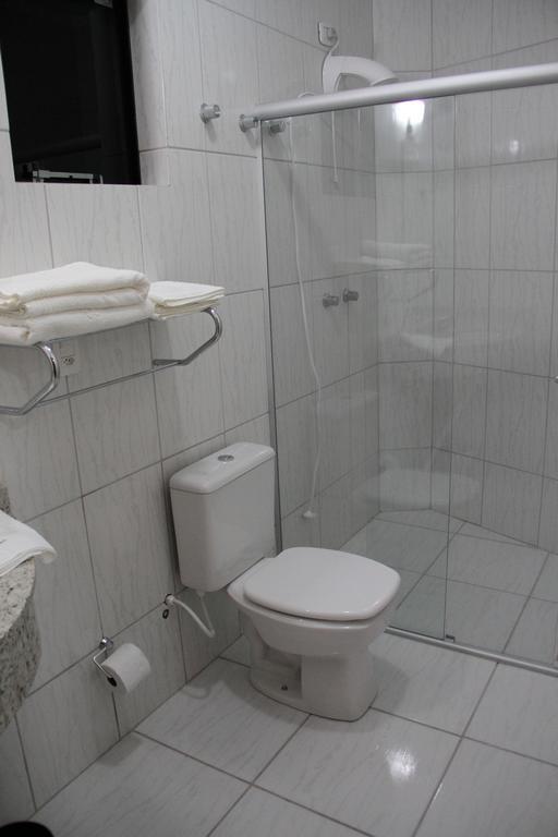 Hotel Monet Erechim Quarto foto