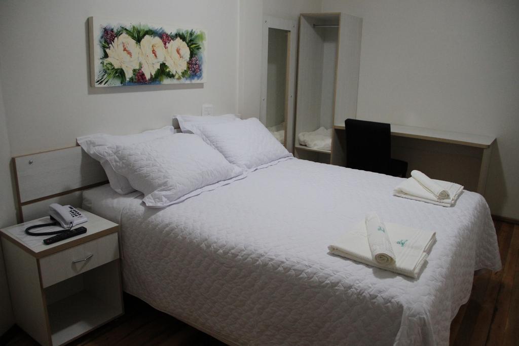 Hotel Monet Erechim Quarto foto